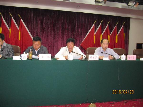 襄阳市交通运输局张丛玉局长到会致辞