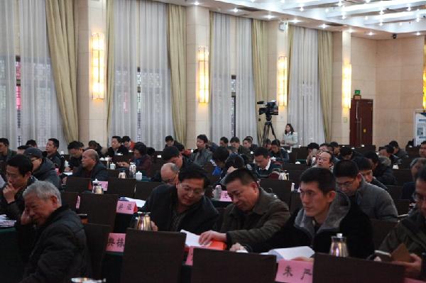 审议湖北省公路学会会员管理办法等工作事项