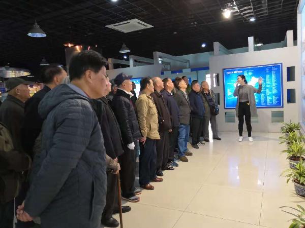 讲解员介绍