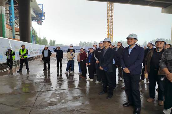 考察京台高速公路齐河至济南段六车道改十二车道扩建项目