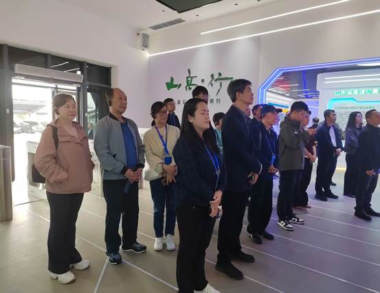 参观青银高速济南东服务区